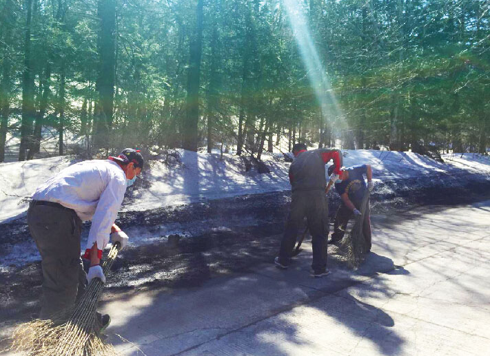 长白山上的扫路人